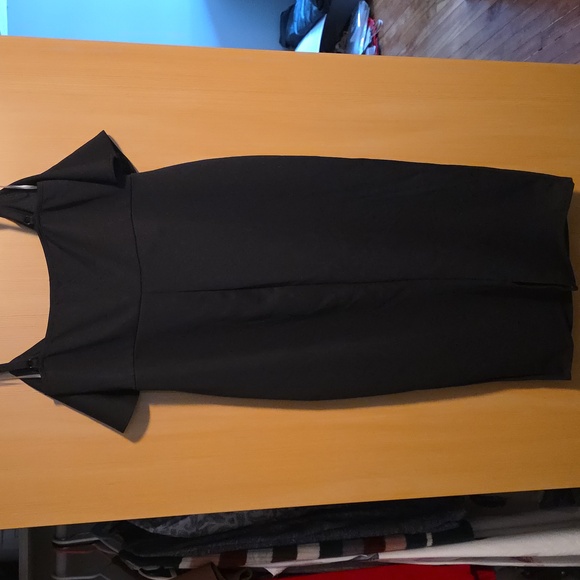 Elegant Strapless Black Dress - Picture 4 of 4